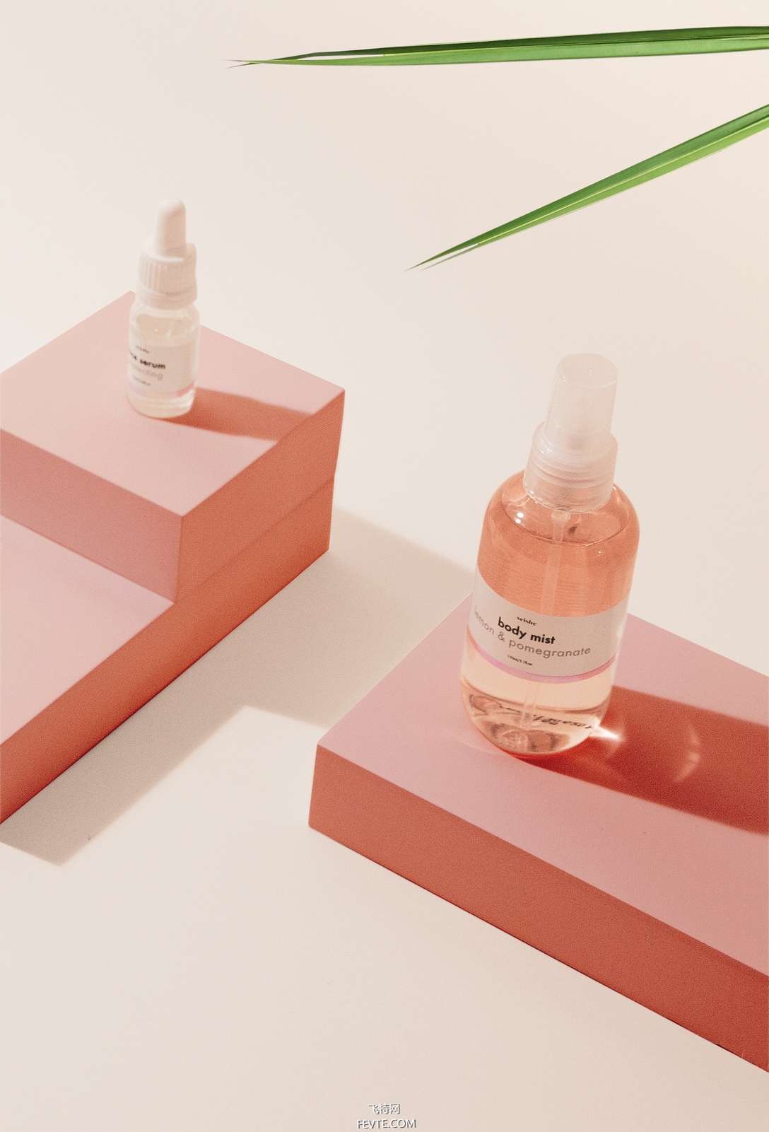 上海化妝品包裝瓶廠家談包裝設計中的扁平化設計理念應用研究