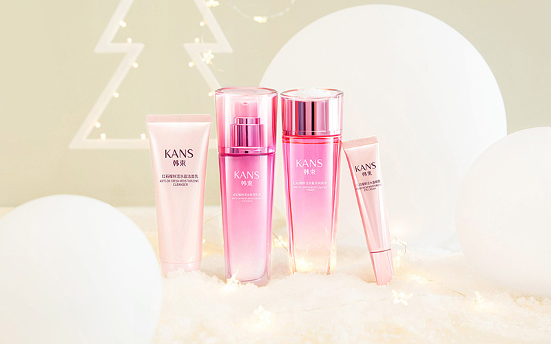 國貨美妝的“梳妝臺戰爭”:光榮之路,道阻且長 國貨美妝的“梳妝臺戰爭”:光榮之路,道阻且長