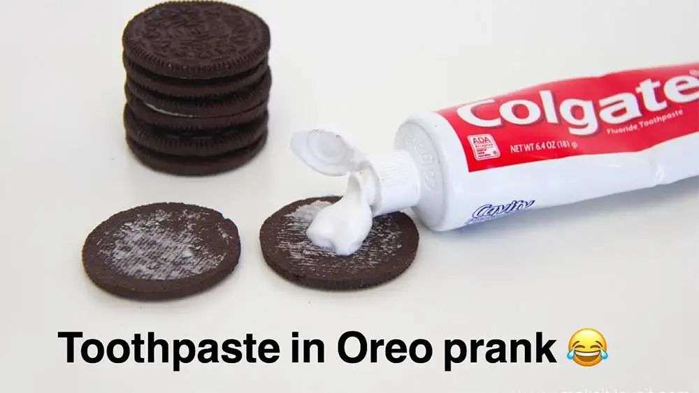 再也不用「擠牙膏」,高露潔換上的「潤(rùn)滑劑」包裝,讓牙膏從此一滴不剩 再也不用「擠牙膏」,高露潔換上的「潤(rùn)滑劑」包裝,讓牙膏從此一滴不剩